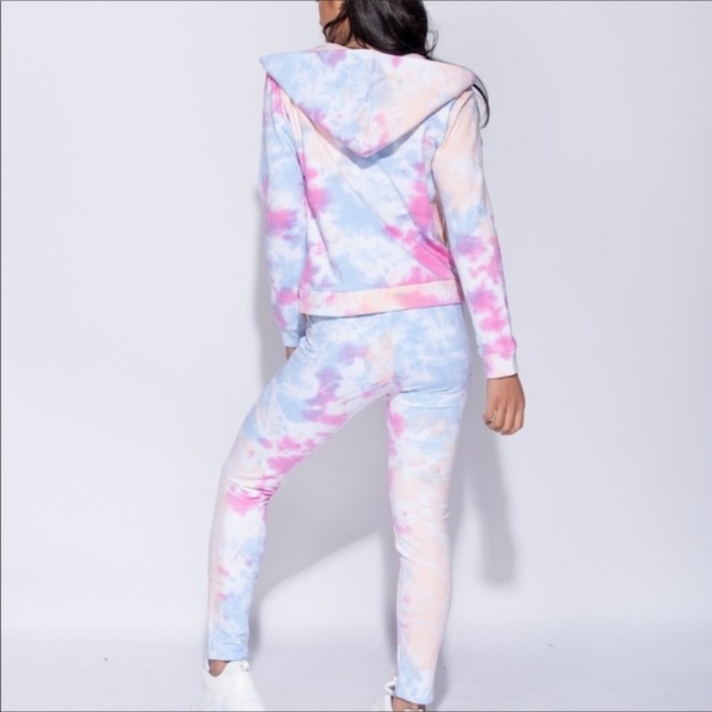 Groovy Kind Of Love Tie Dye Leggings - Picture 4 of 6